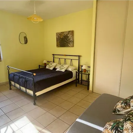 Le Champfort Guest house 3*